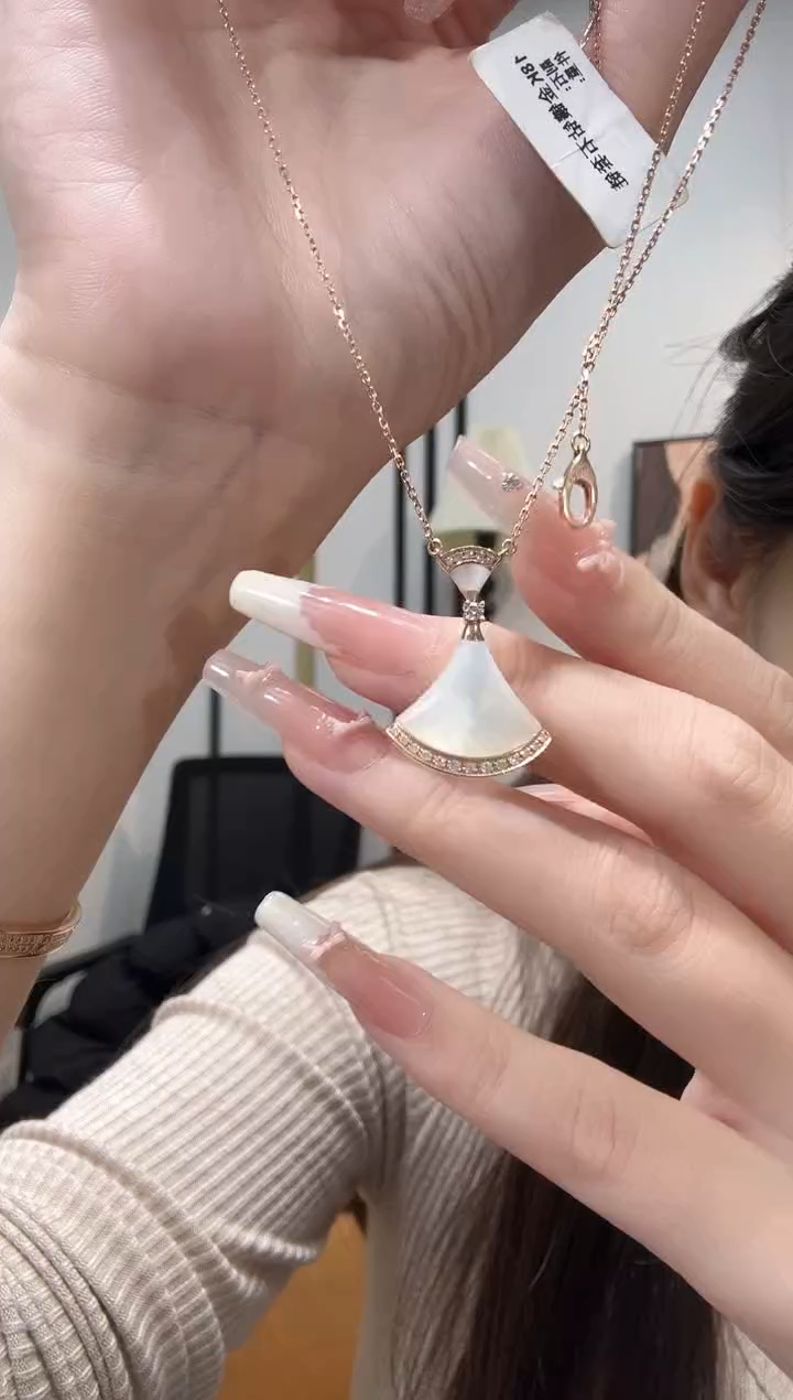18K金镶嵌贝壳（贝母）项链裙子套链GHJ