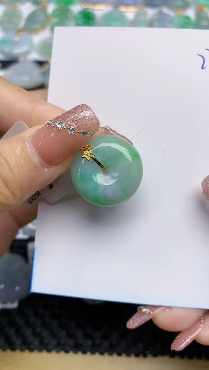 【闪购商品】翡翠颈饰18K金镶嵌天然A货翡翠 27