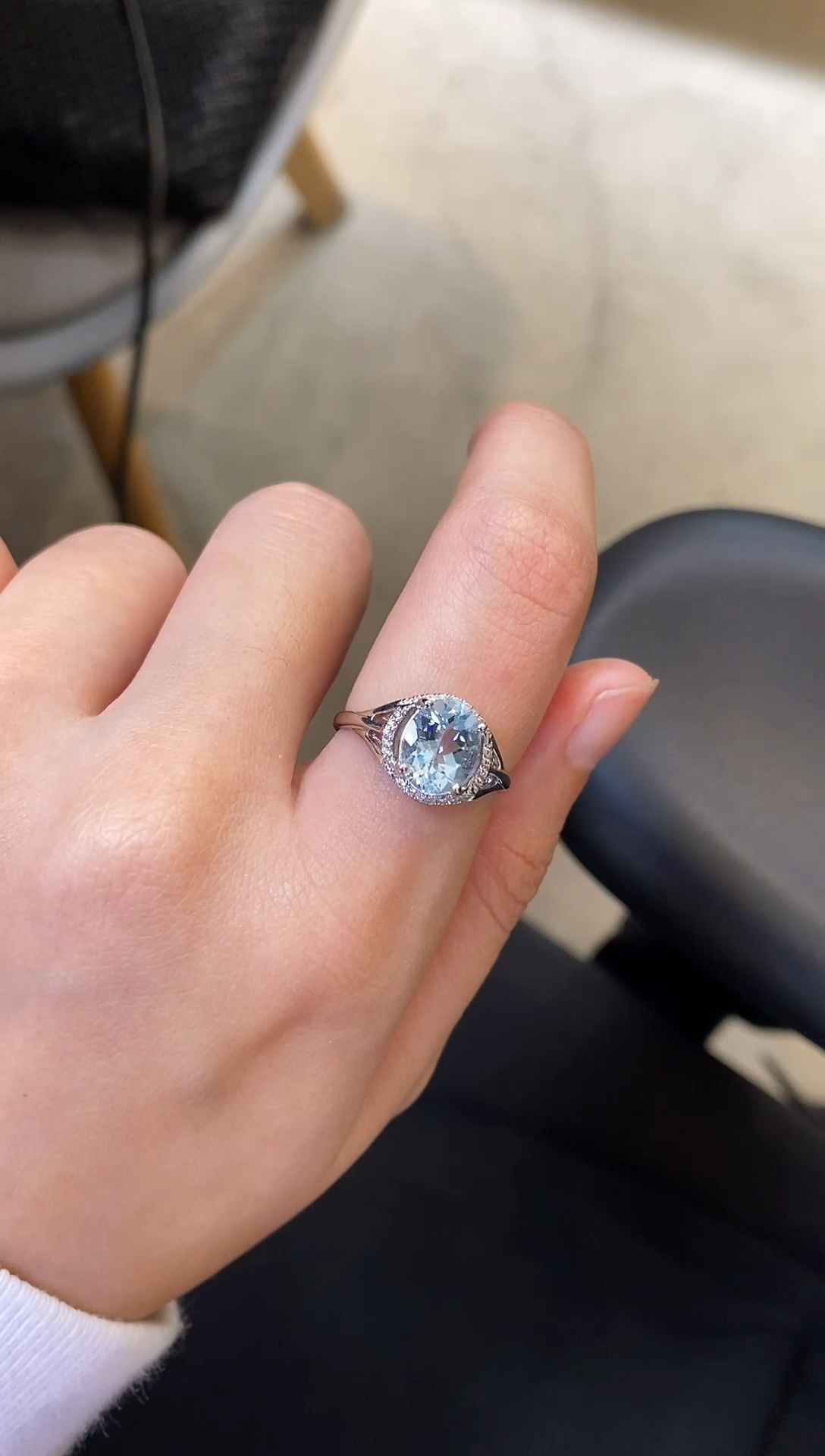 【闪购商品】海蓝宝石戒圈18K金镶嵌 1.6克拉 明亮圣玛丽亚