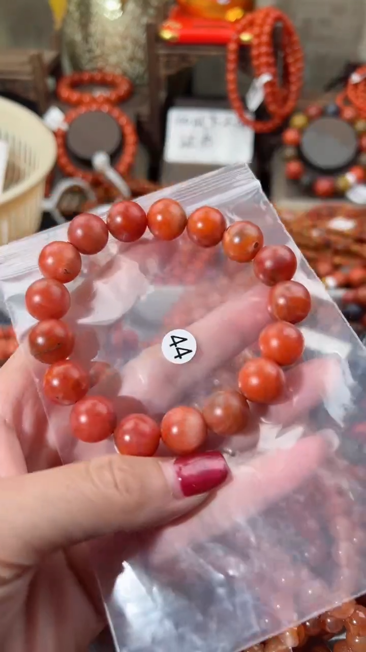 【闪购商品】南红玛瑙手串未镶嵌12+