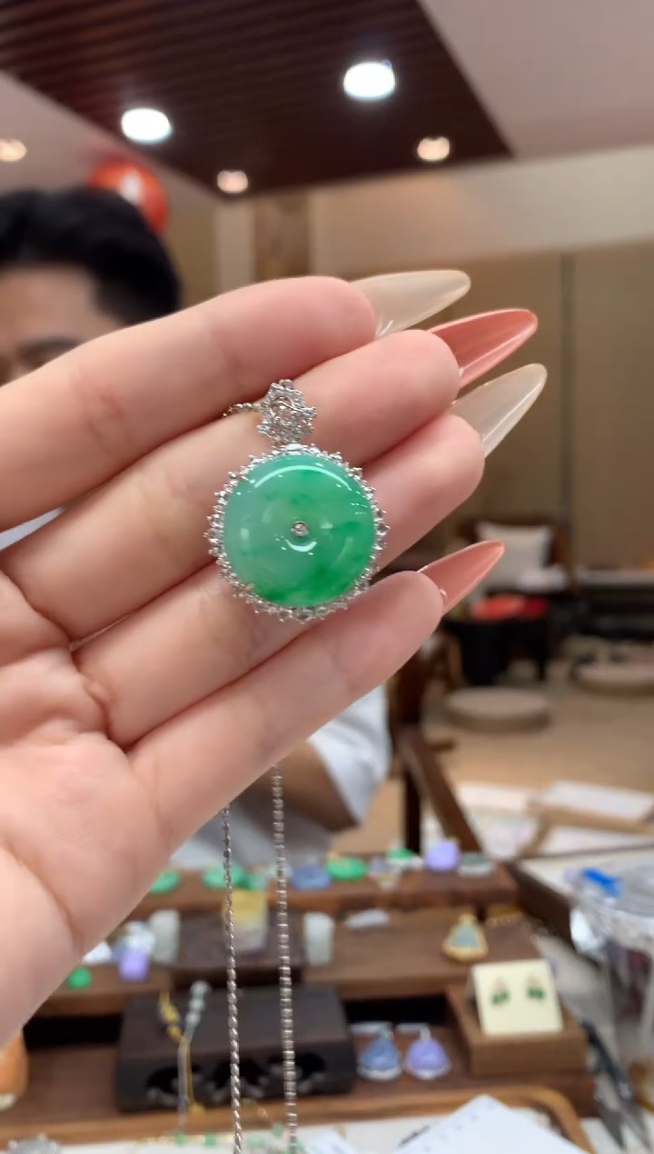 翡翠18K金镶嵌吊坠(不含链)平安扣