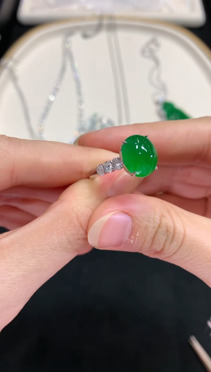 【闪购商品】翡翠戒指18K金镶嵌W61|238000