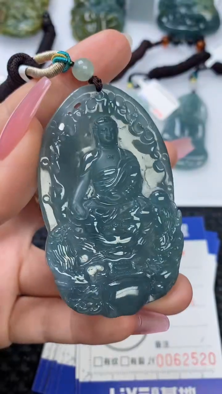 【闪购商品】翡翠颈饰未镶嵌111111111111111