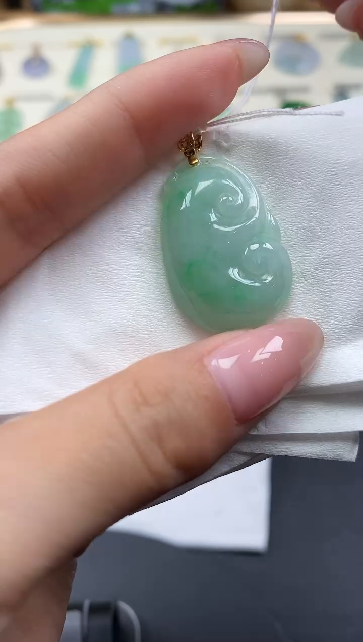 吊坠(不含链)18K金镶嵌翡翠如意18K金扣镶嵌@@CMT