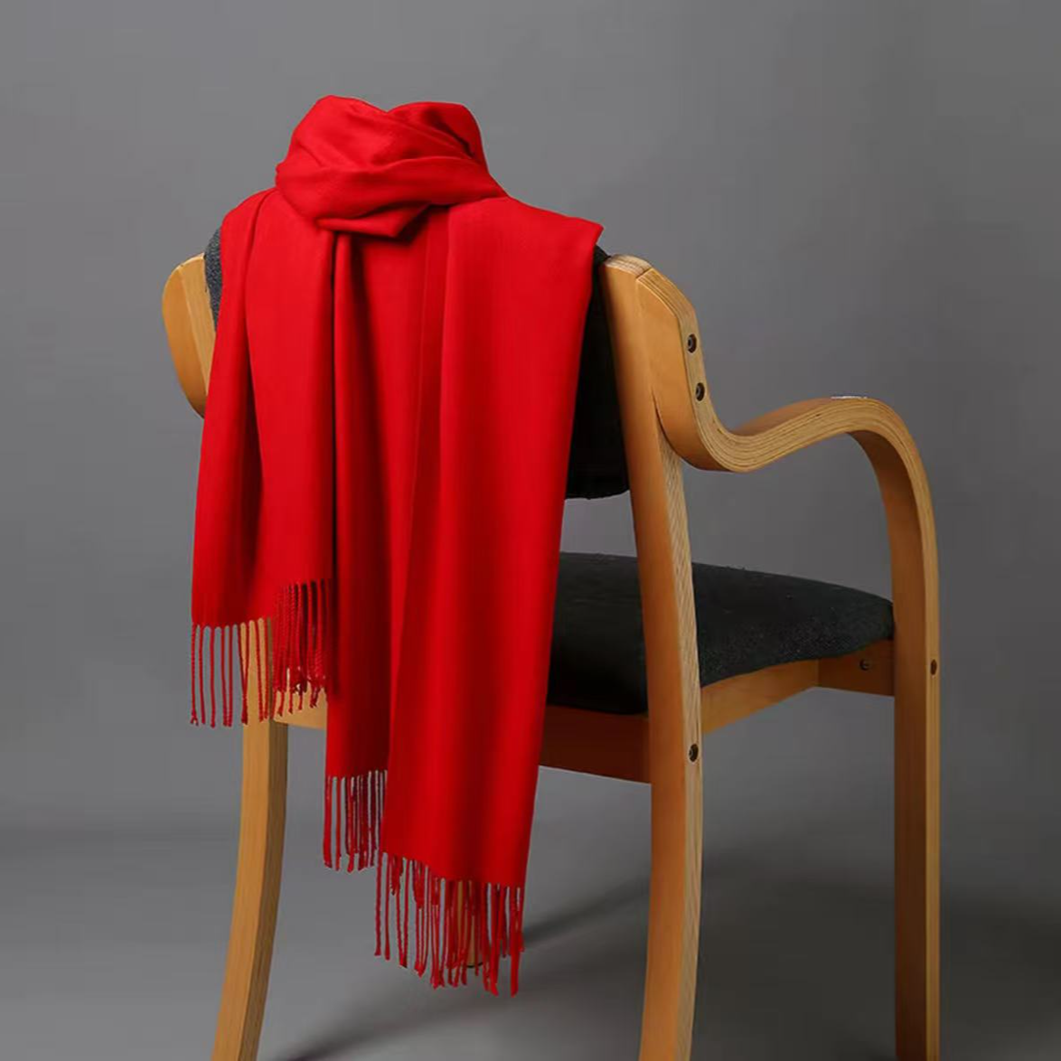 R13 中国红色围巾女秋冬季 大红色保暖披肩两用百搭{无礼盒}