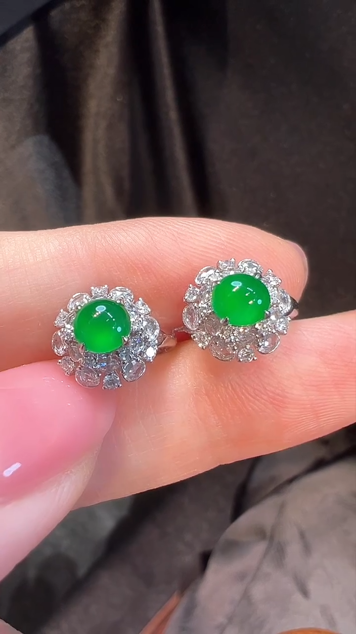 18K金镶嵌翡翠耳饰L6