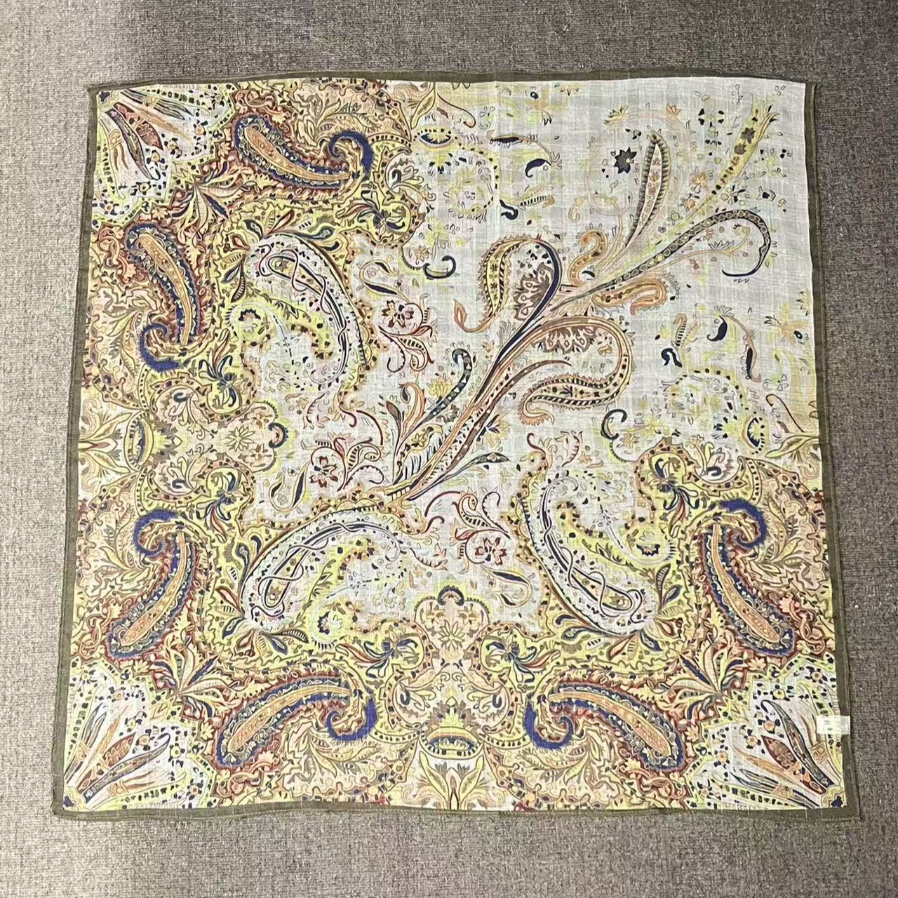 （金色生长腰果）方格绸围巾65*65左右方巾