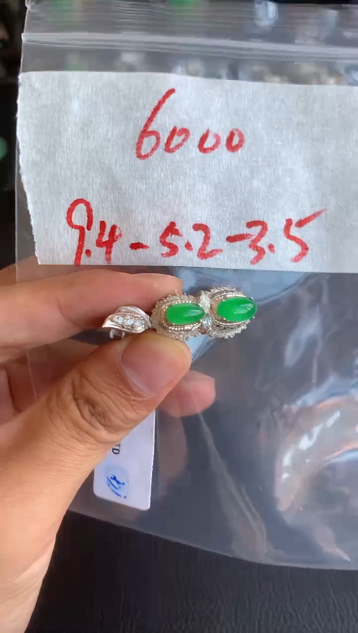 未镶嵌定制翡翠缅甸A货翡翠，拍一发一