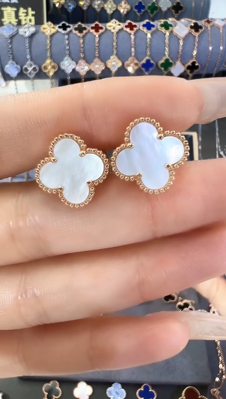 【闪购商品】贝壳（贝母）耳钉18K金镶嵌耳拍