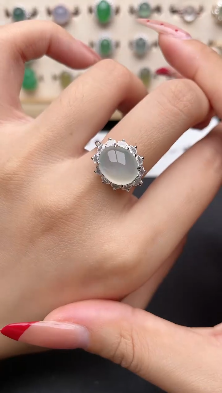 【闪购商品】翡翠戒指银S925镶嵌一物一证一礼盒