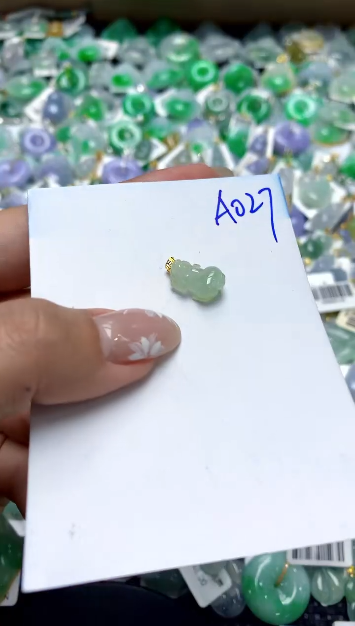 【闪购商品】翡翠颈饰18K金镶嵌111111111111111111