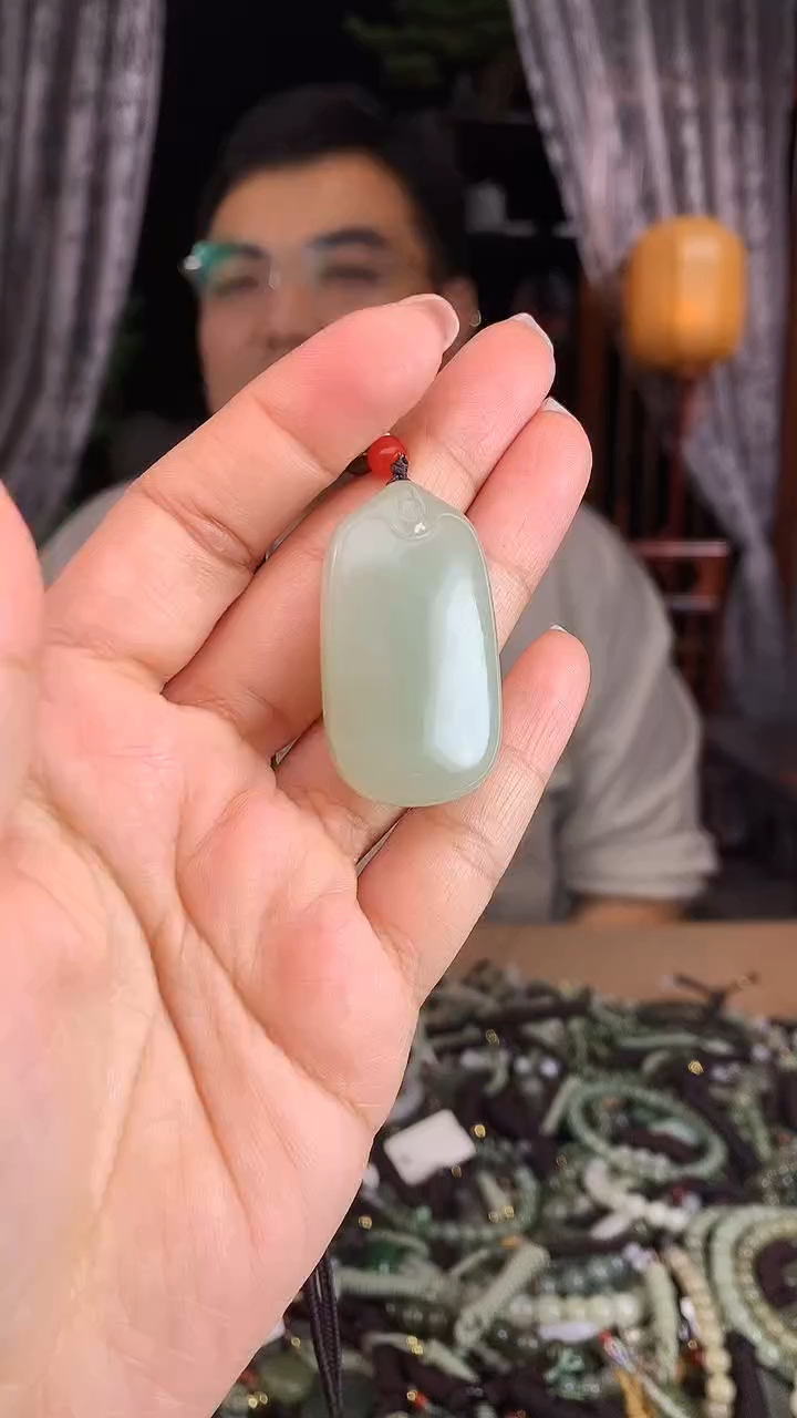 未镶嵌和田玉挂件1