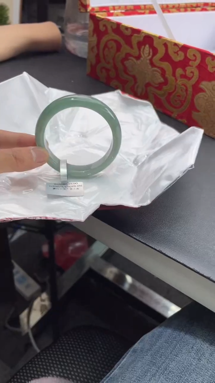 【闪购商品】翡翠手镯未镶嵌30翡翠手镯