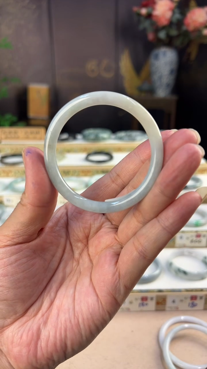 【闪购商品】翡翠手镯未镶嵌手镯