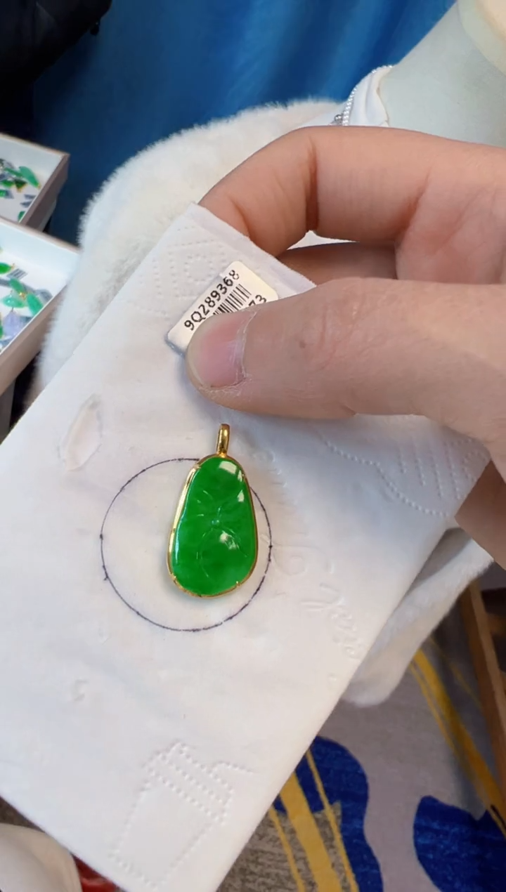 【闪购商品】定制翡翠18K金镶嵌2500元