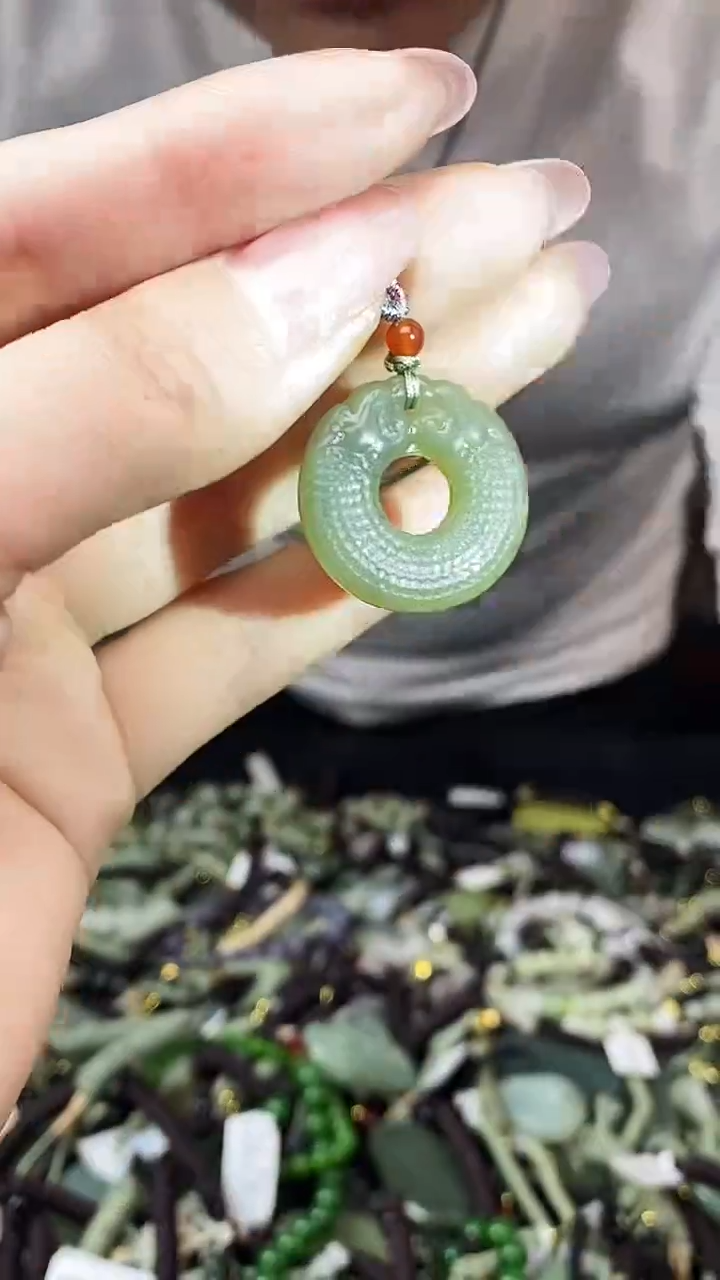 颈饰未镶嵌和田玉多样性发货，拍一发一