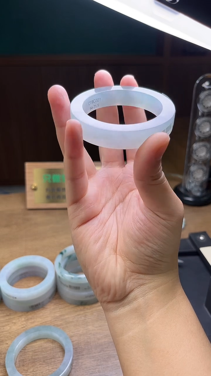 未镶嵌手镯定制翡翠雨****c定制