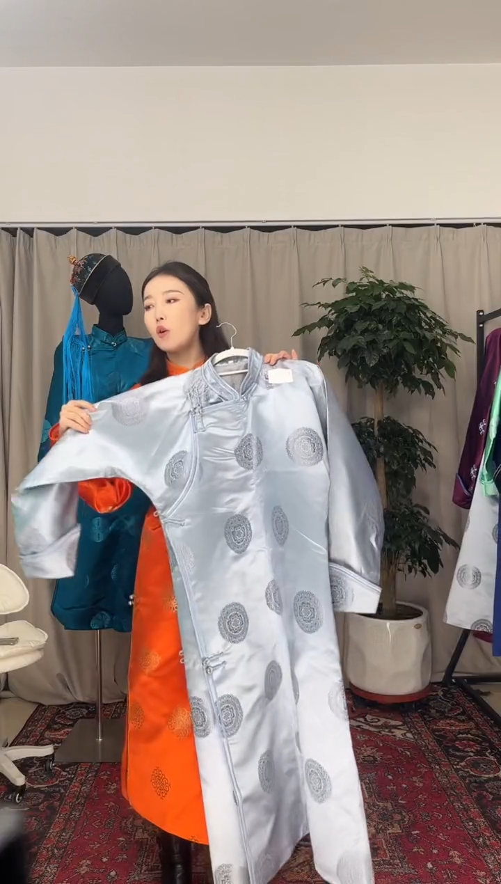 001蓝色成人蒙古袍2XL码