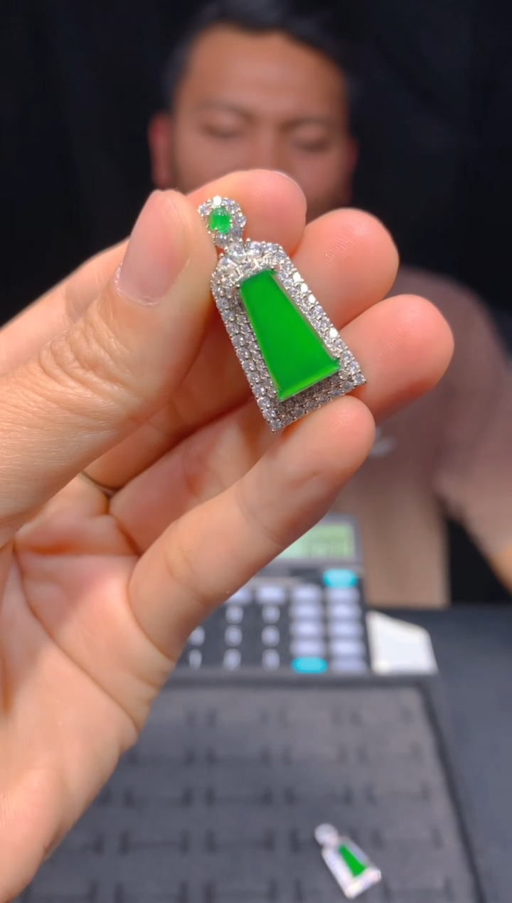 【闪购商品】定制翡翠未镶嵌42多样性发货（发其一）