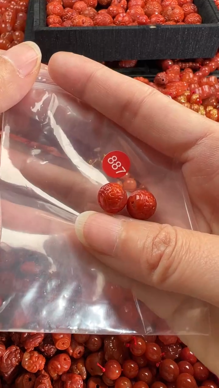 【闪购商品】南红玛瑙颈饰未镶嵌1