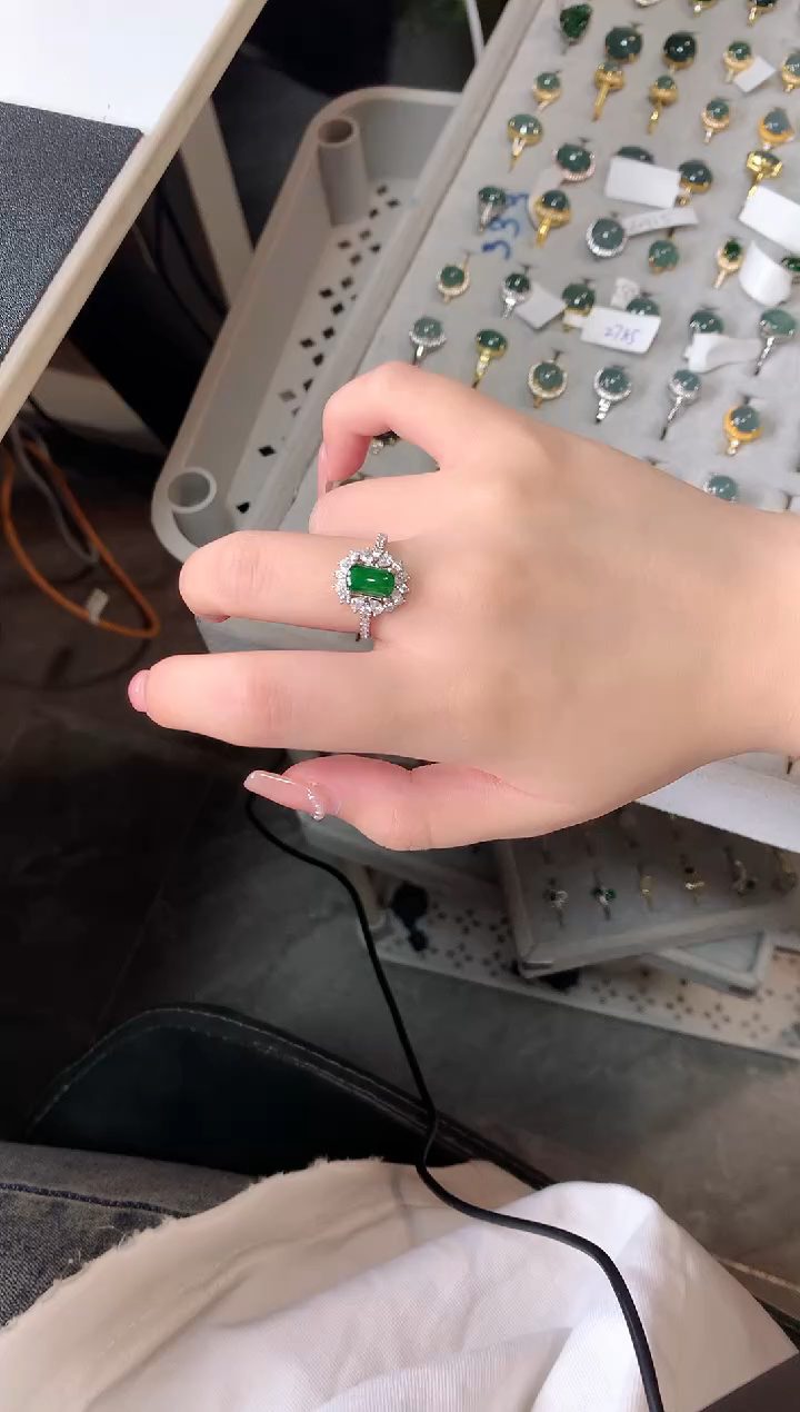 【闪购商品】翡翠戒指银S925镶嵌51241