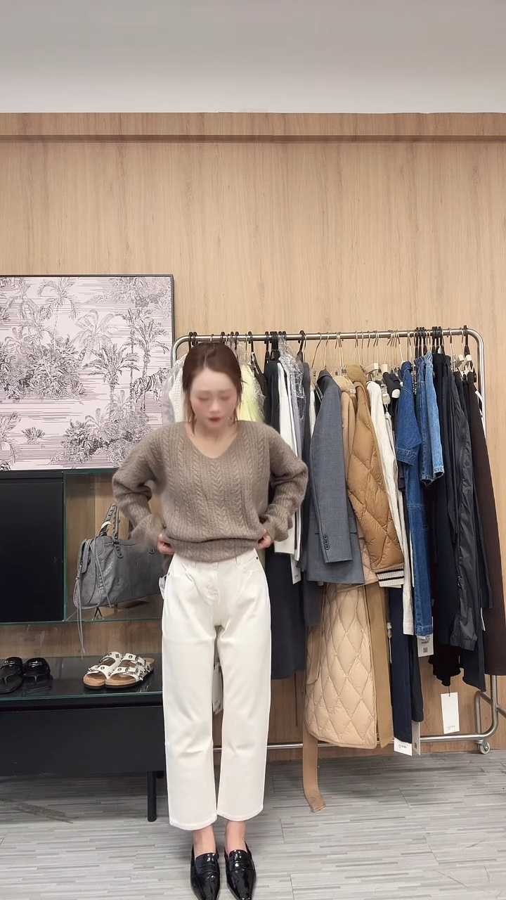 白色经典水洗牛仔