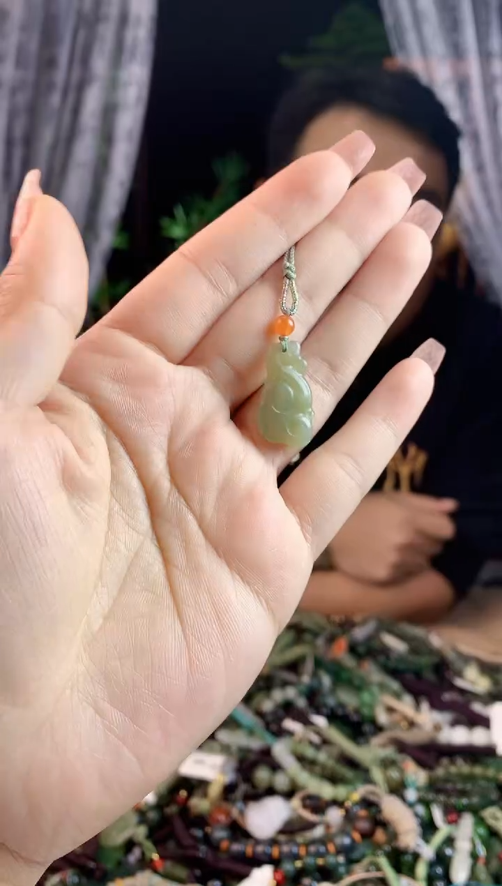 【闪购商品】和田玉挂件未镶嵌多样性发一