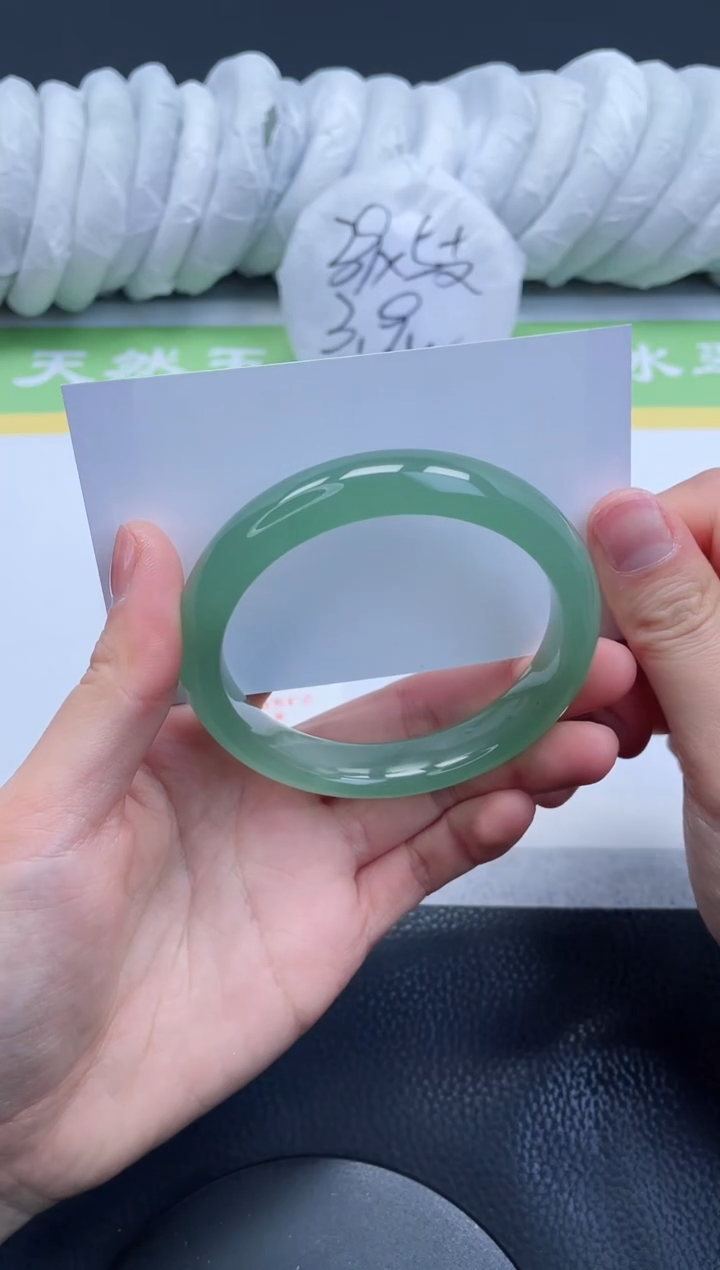 【闪购商品】石英质玉手镯未镶嵌A261-58+