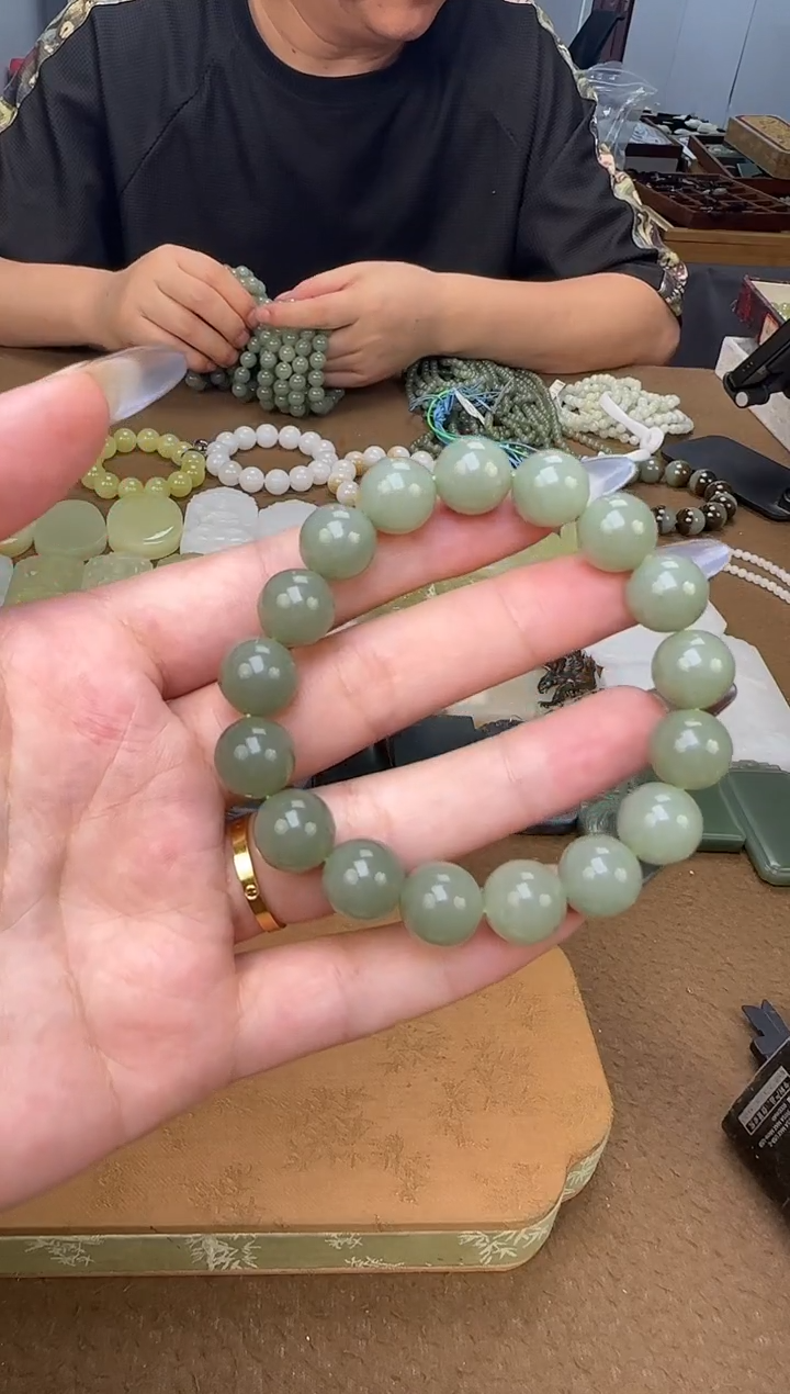 手串未镶嵌和田玉手串