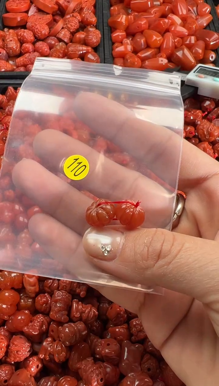 【闪购商品】南红玛瑙颈饰未镶嵌1