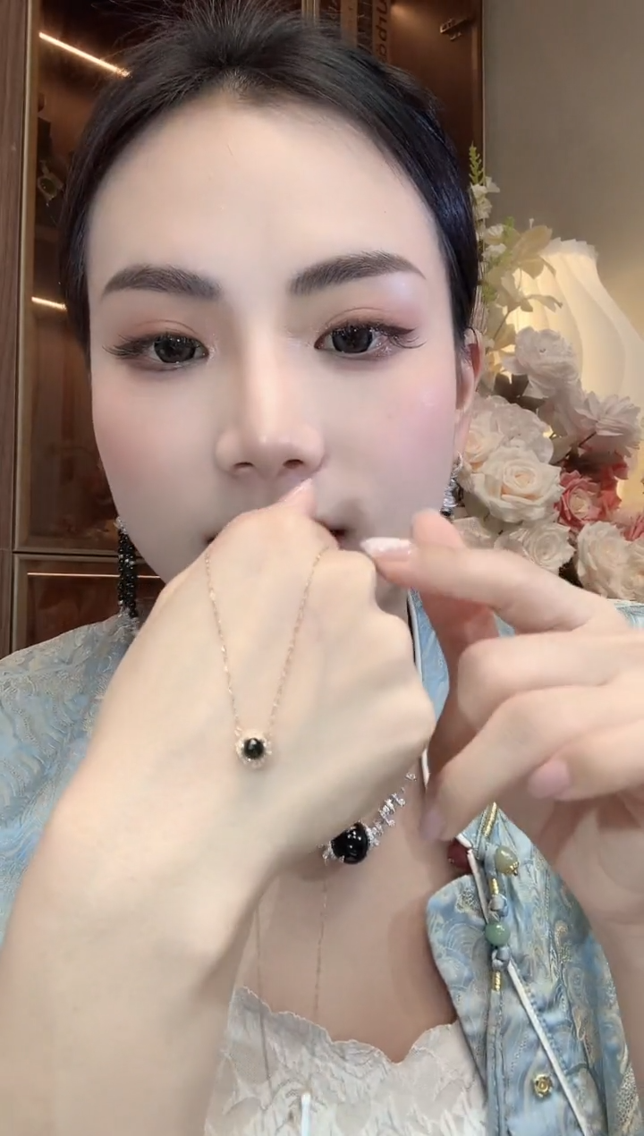 【闪购商品】翡翠18K金镶嵌套链D1一件