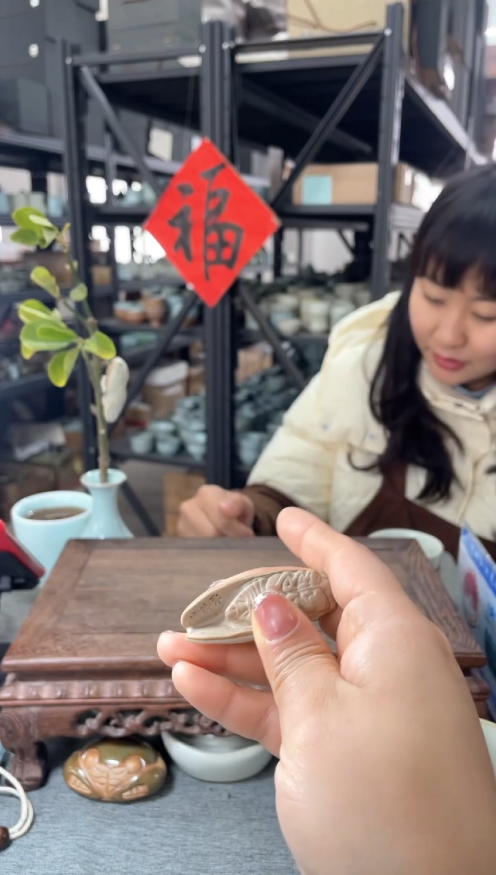 【闪购商品】瓷片月白一鸣惊人。。。