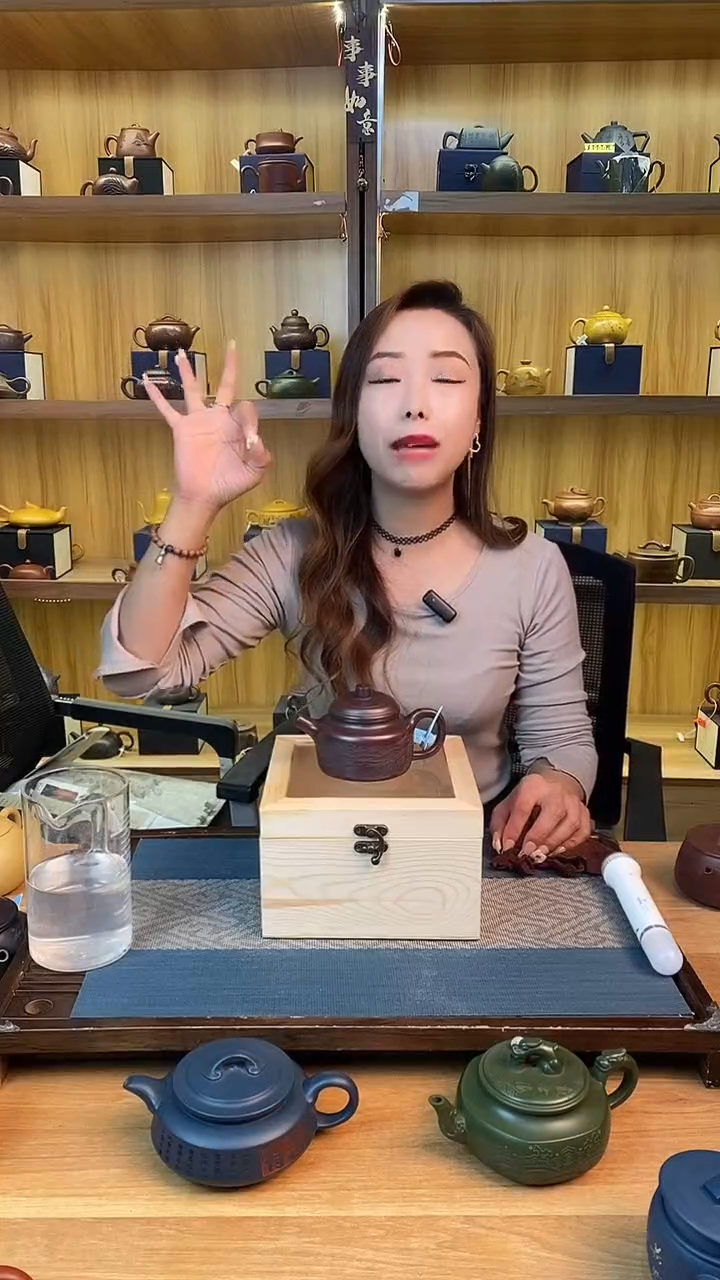 【闪购商品】紫砂茶壶石红柴烧山水德钟壶【菲】