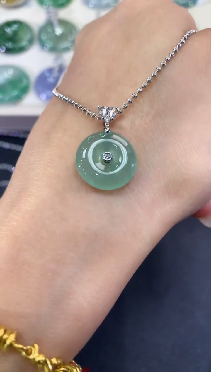 【闪购商品】翡翠吊坠(不含链)18K金镶嵌a13多样性一件发货