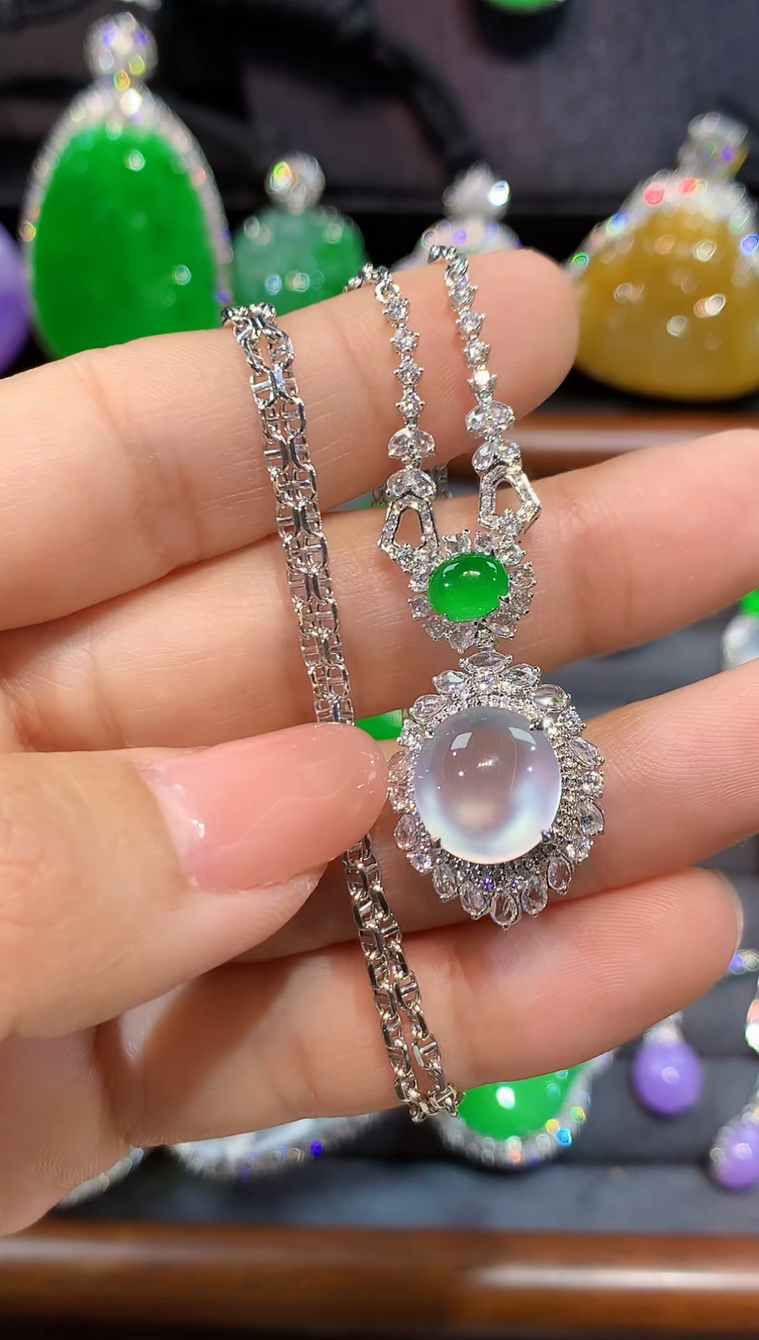 项链18K金镶嵌翡翠套链