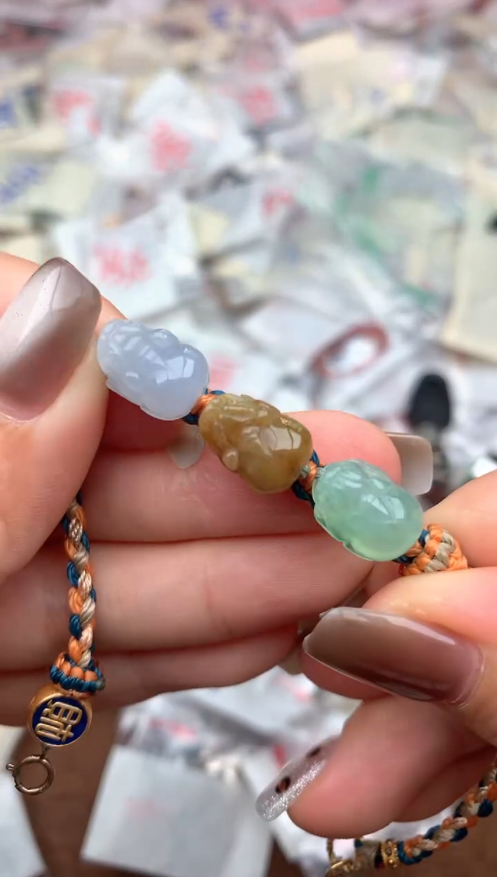 未镶嵌挂件翡翠—