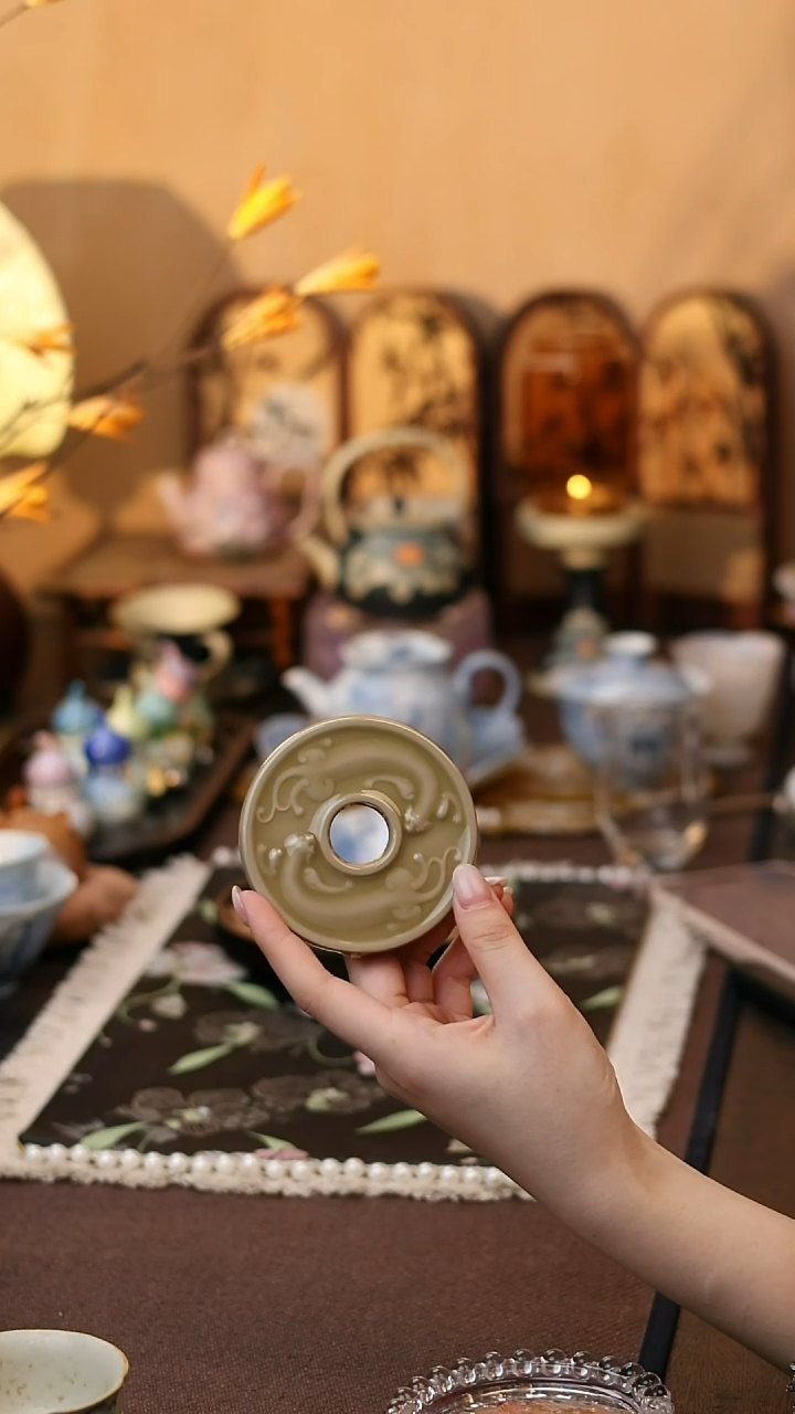 云松定窑黄盖置1