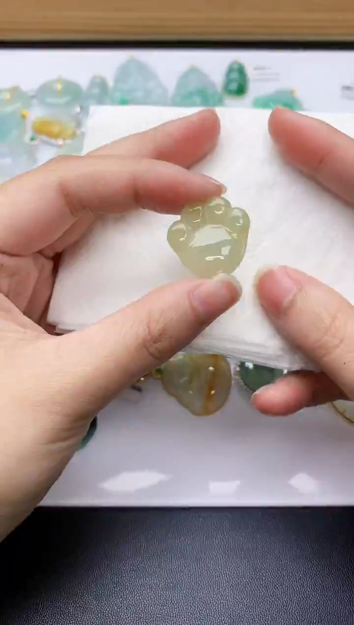 颈饰未镶嵌翡翠天然A货