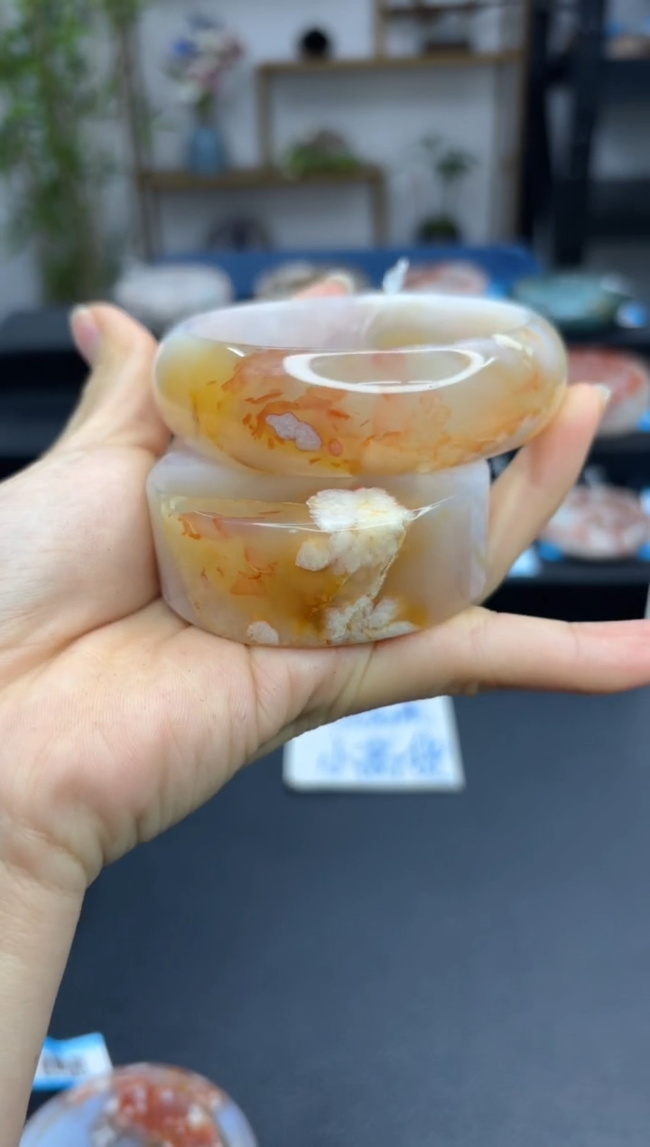 【闪购商品】石英质玉手镯未镶嵌A84(64圈赠送镯心)