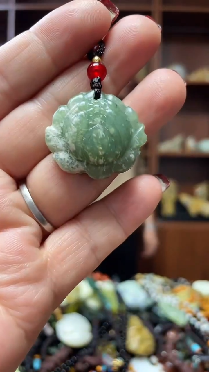 未镶嵌岫玉挂件 