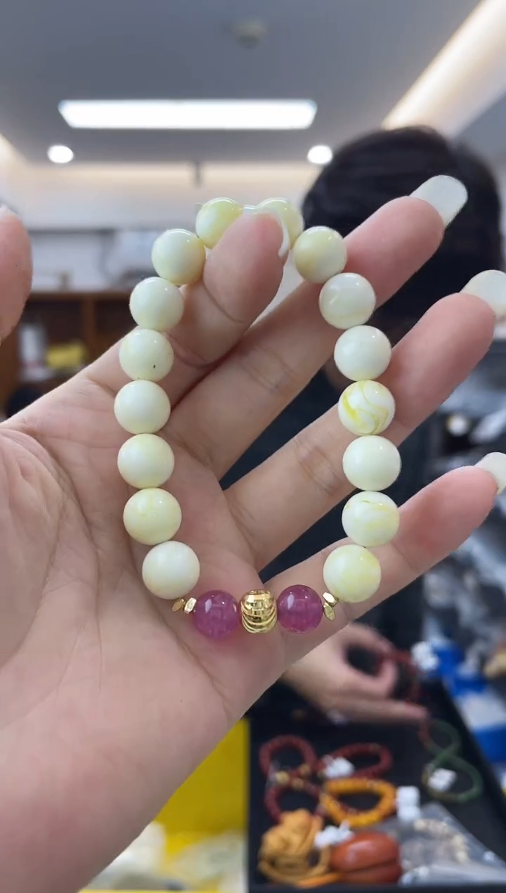 【闪购商品】蜜蜡裸石未镶嵌多样性一件发货