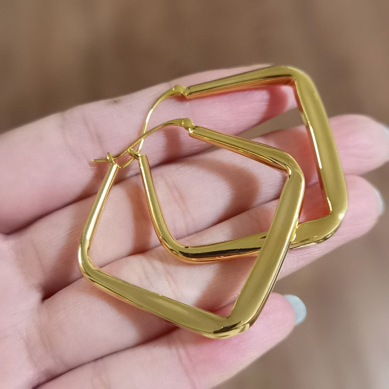 裕璨 18K金进口菱形大方圈极简几何大耳圈