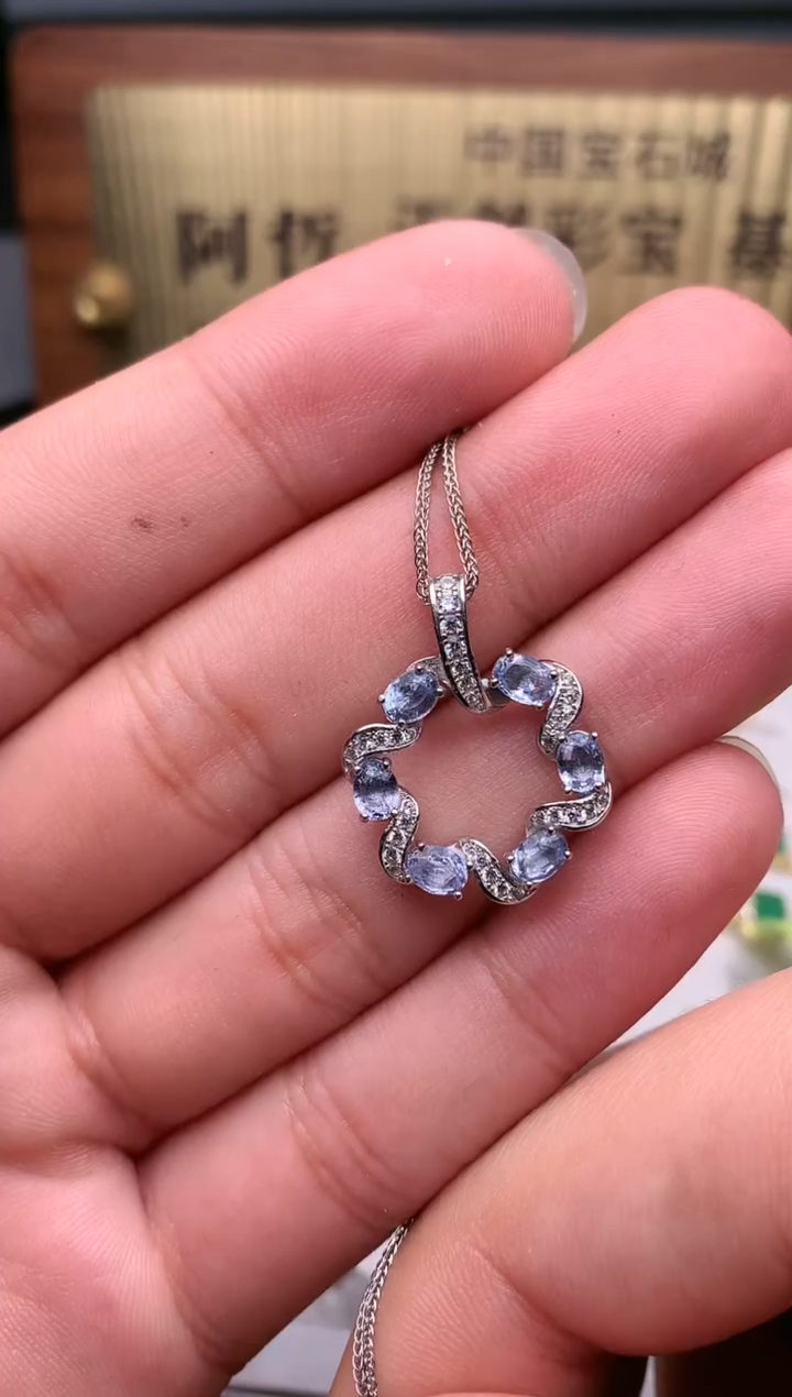 【闪购商品】蓝宝石颈饰银S925镶嵌........