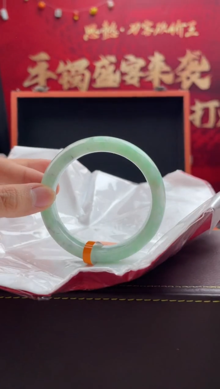 【闪购商品】翡翠手镯未镶嵌19翡翠手镯