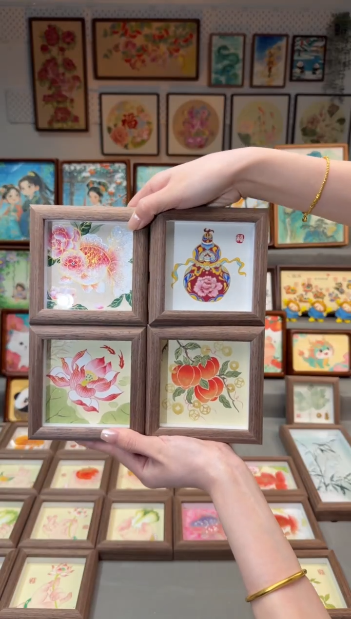 国画串串好柿 牡丹鱼 荷花有鱼 红福禄 四幅12