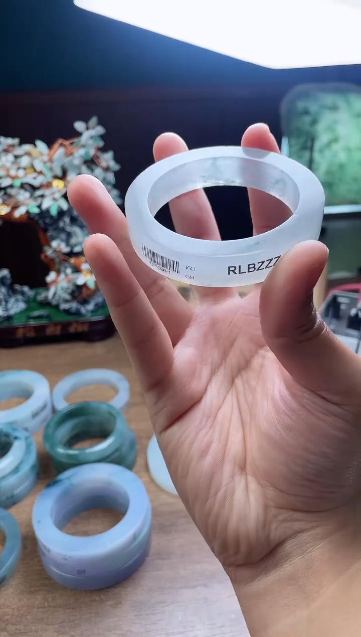 【闪购商品】定制翡翠手镯未镶嵌定制