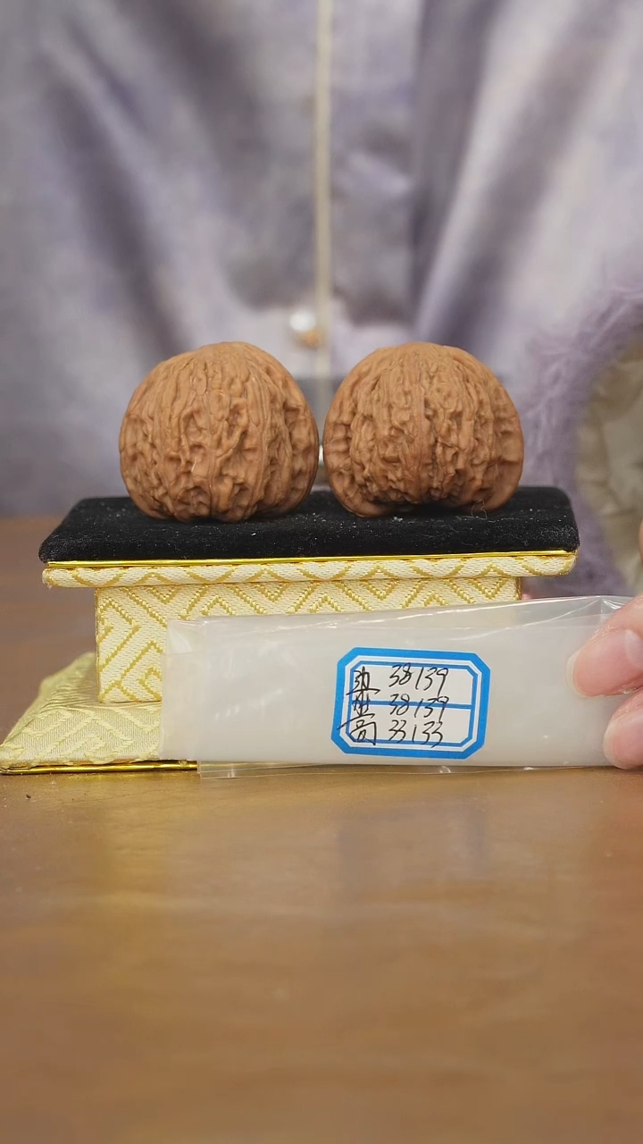 把件文玩核桃密纹狮子头