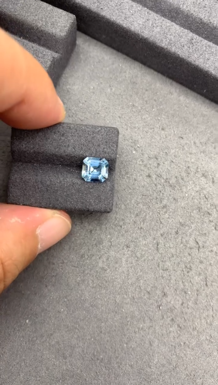 【闪购商品】海蓝宝石裸石未镶嵌1.3克拉