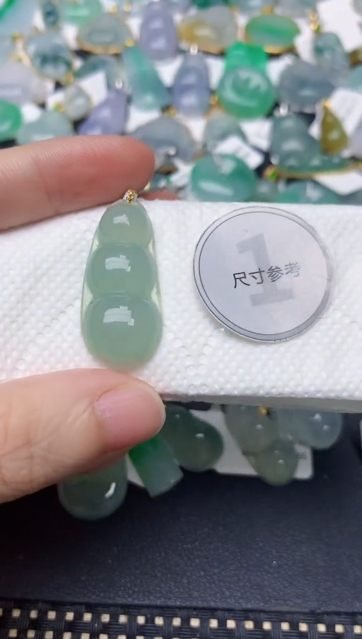 颈饰18K金镶嵌翡翠天然缅甸A货翡翠