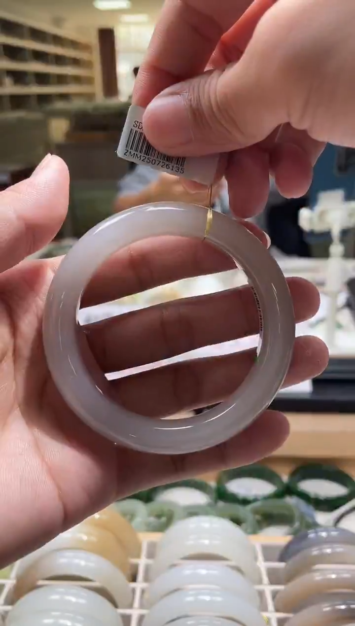 未镶嵌手镯和田玉55-56圈口 6135